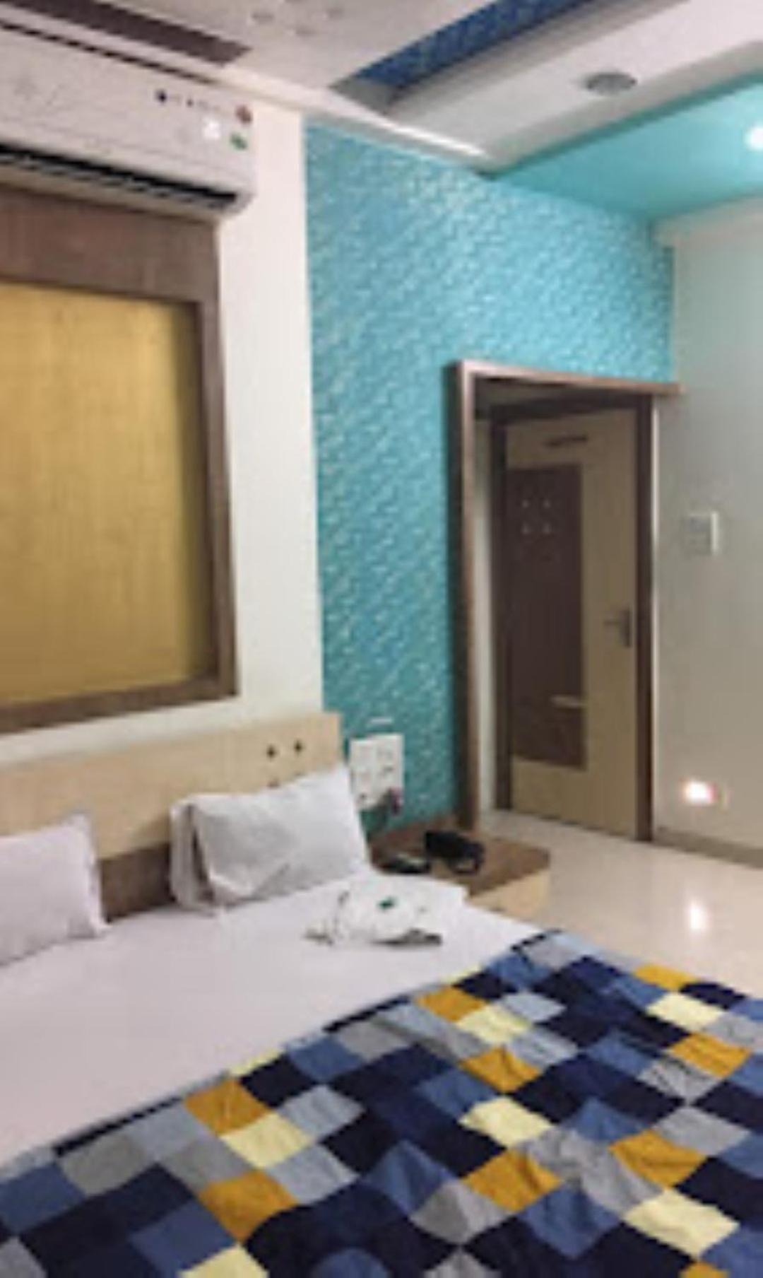 Hotel Rasraj , Dhule Dış mekan fotoğraf